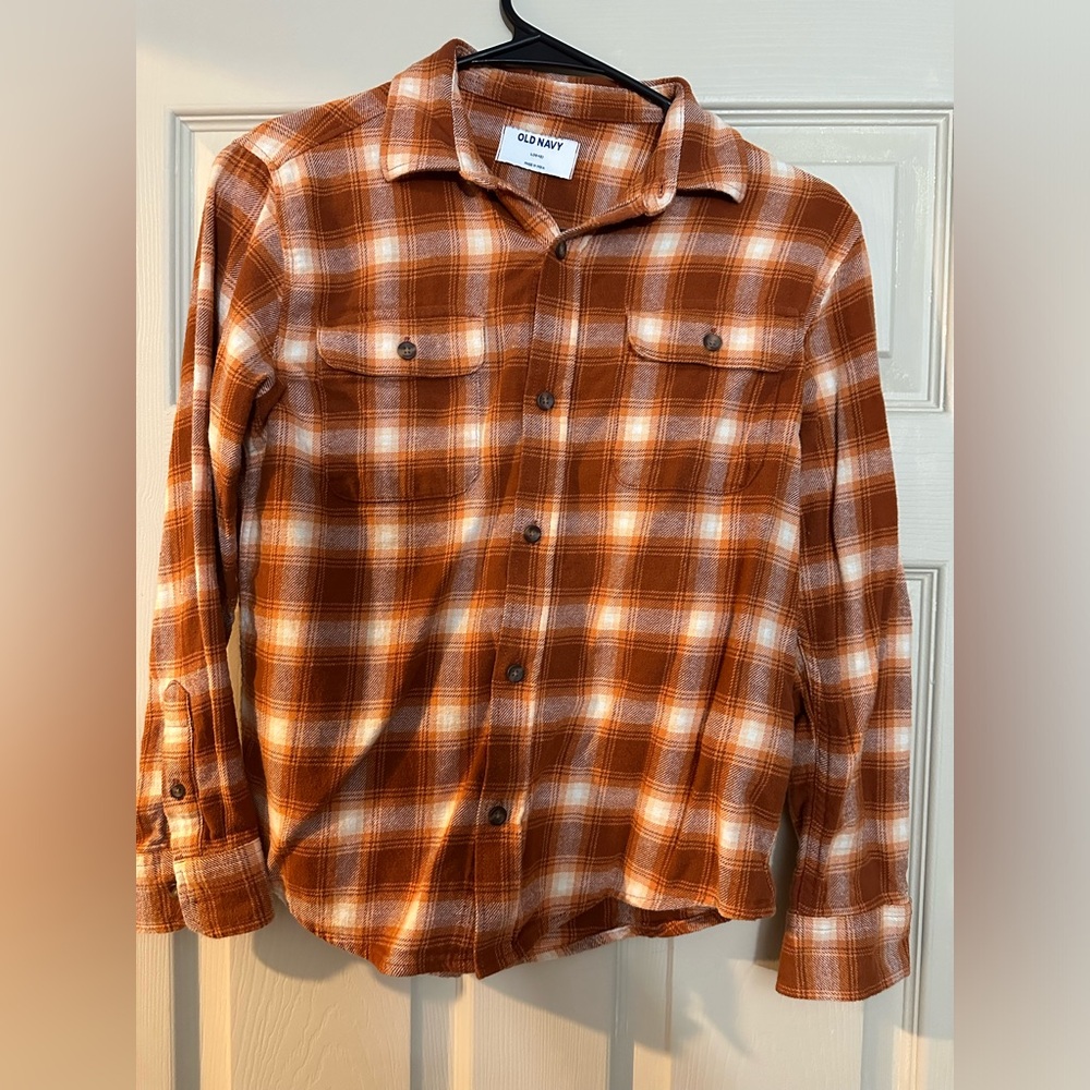Long sleeve plaid shirt- Great for the Fall